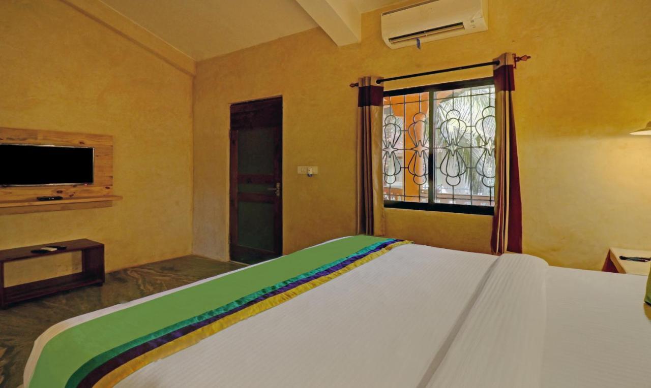 Treebo Morjim Banyan Resort Exterior photo